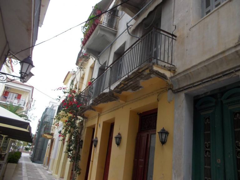 Επισκευή εξώστη στο Ναύπλιο (2)